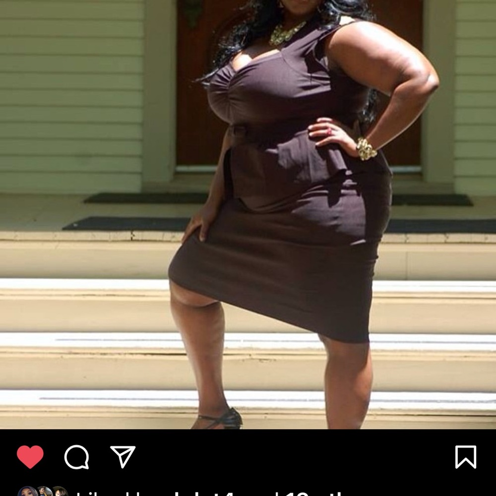 💚Gently Used Short Black And Gold Party Dress